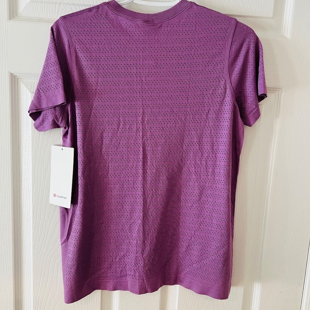 Lululemon - Swiftly Breathe Short Sleeve, Purple, Size 8, Brand New with Tags - Picture 2 of 5